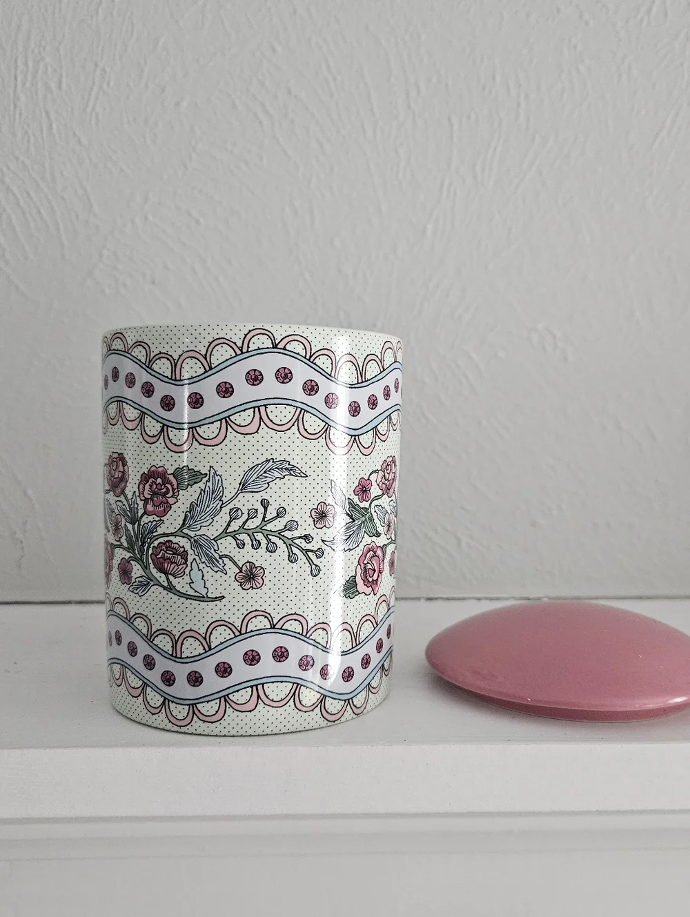 L'or de Seraphine La Roseraie Ceramic Candle Jar With Lid- No Candle